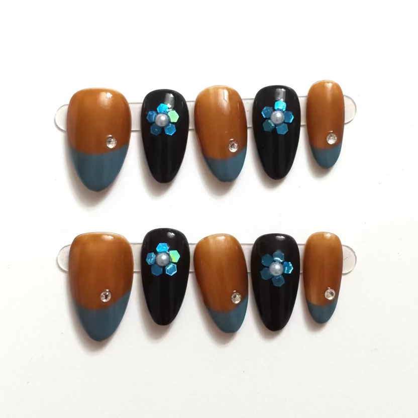 SALE! One of a kind Press-on nails