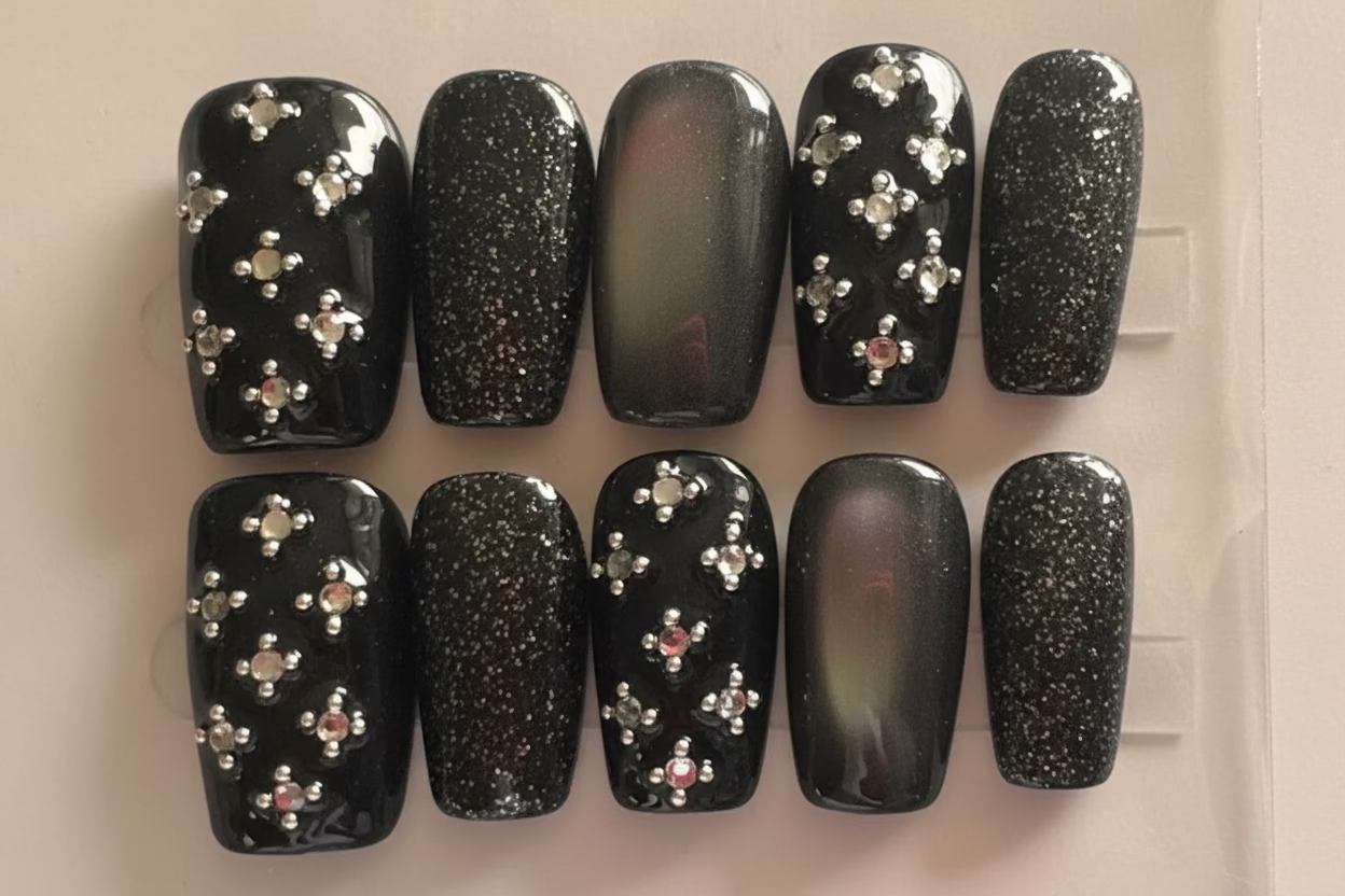 SALE! One of a kind Press-on nails